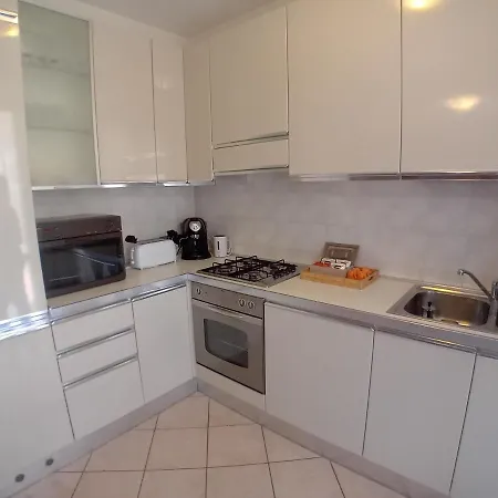 Apartment Casa Adela Desenzano del Garda